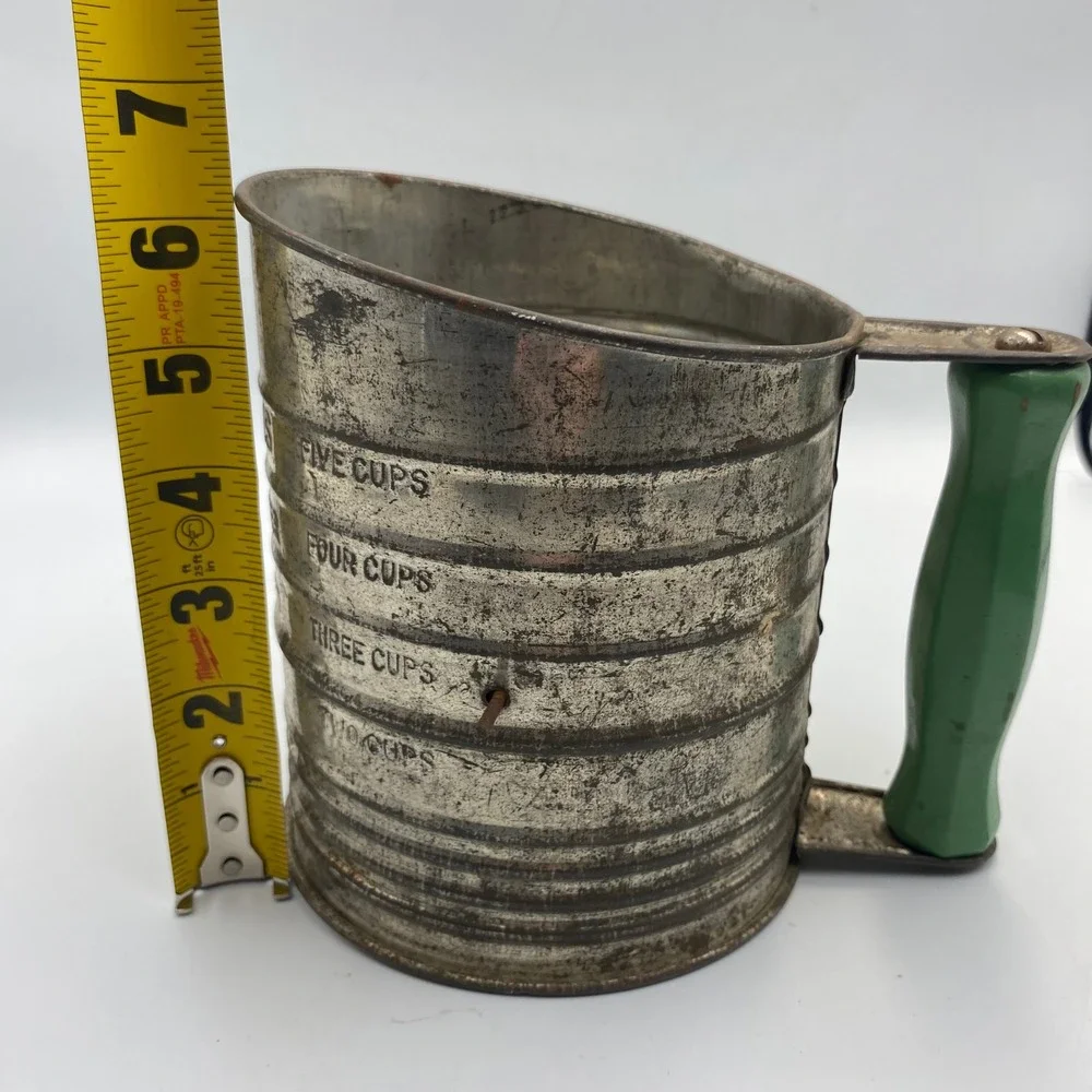 Vintage Bromwells Measuring Sifter 5 Cup Green Wood Handle Tin Hand Crank USA‎